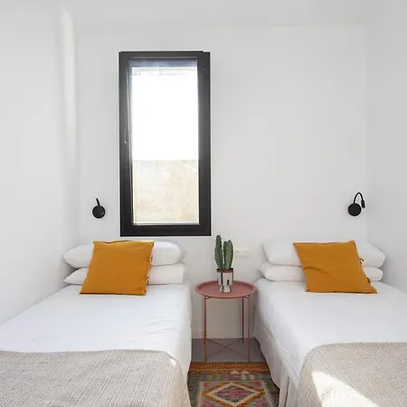 Apartment Pillowabroad - Brand New *