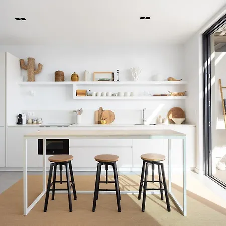 Pillowabroad - Brand New Lägenhet