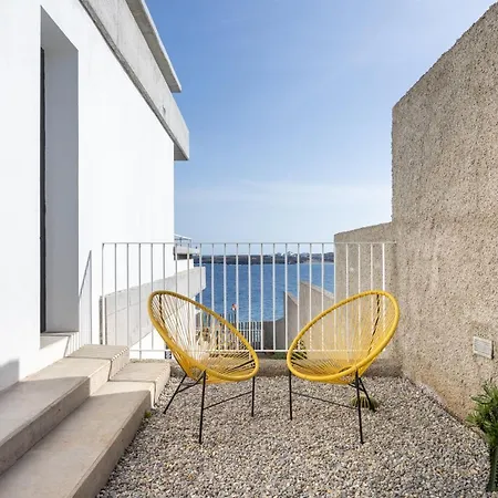 Pillowabroad - Brand New *