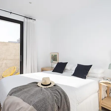 Pillowabroad - Brand New * Poris de Abona